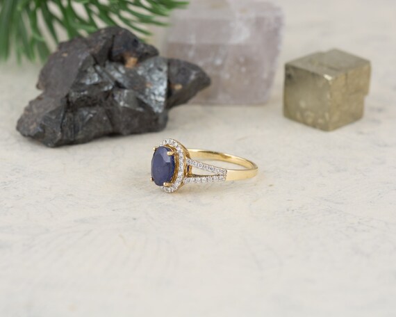 Sapphire and Diamond Halo Ring in Yellow Gold - image 3