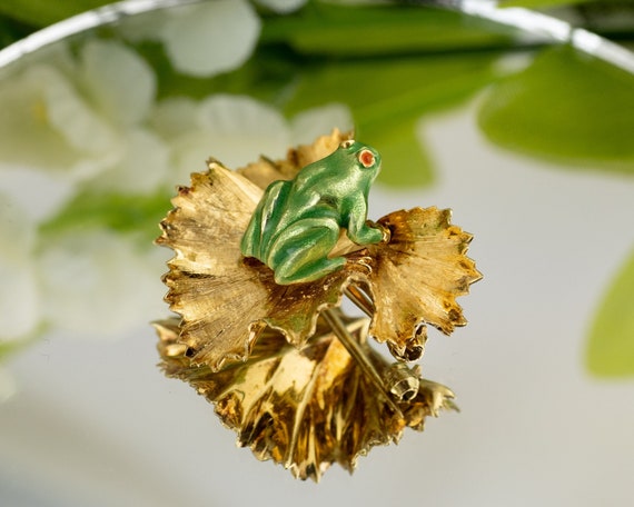 Frog and Lily Pad Brooch Pin in 14k Yellow Gold w… - image 3