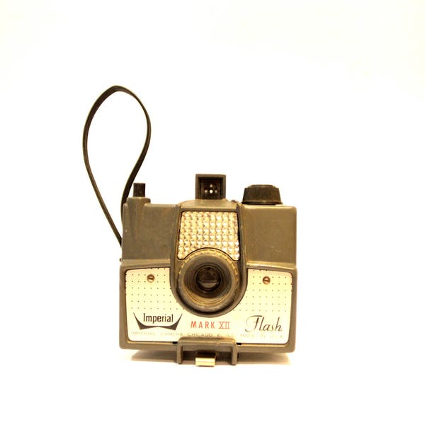 IMPERIAL MARK XII Grey Vintage Camera Mid century 50s 60s decor atomic Flash Wristband kitsch