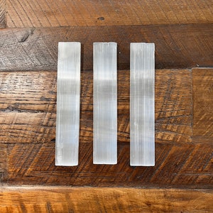 Mexican Selenite Charging Slab Selenite Wand image 4