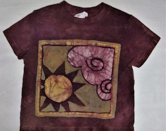 Batik Children&#39;s T-shirt with Sun and Clouds