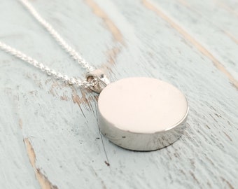 Ash Urn Circle Pendant Necklace in 925 Sterling Silver with Multiple Chain Lengths and Free Custom Engraving