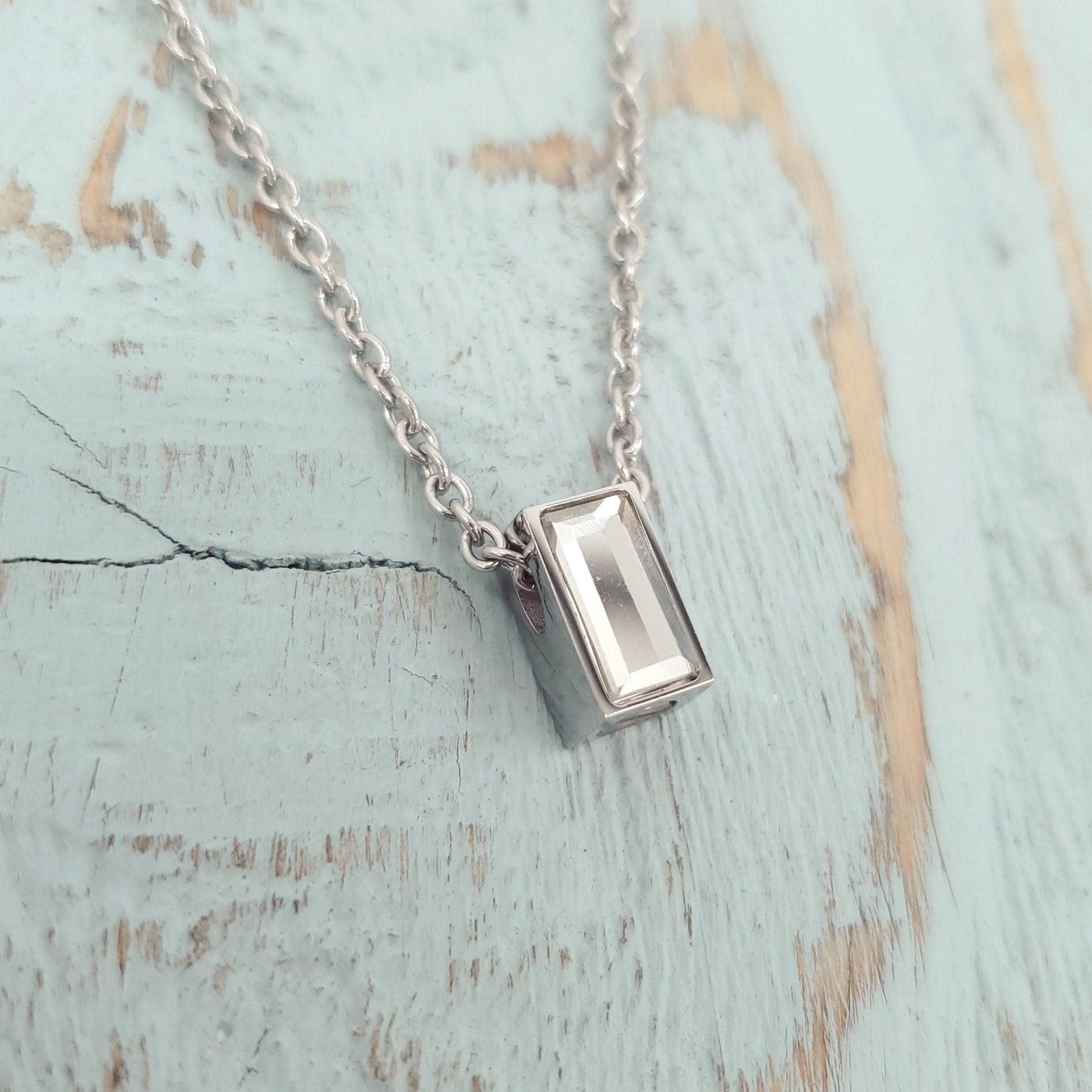 Collana A Luna Con Urna Per Ceneri Cristallo Verde - Gioiello Commemorativo In Acciaio Inox A Forma Di Cuore Per Ricordo Ceneri Cara