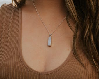 Gegraveerde sterlingzilveren asurnketting: huisdier gedenksieraden crematie