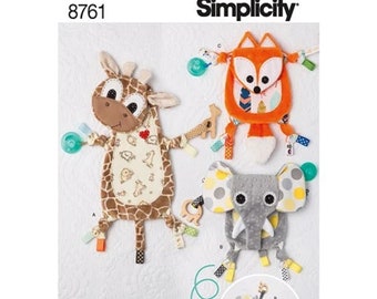 Simplicidad Patrón de costura 8761 Manta sensorial para bebés - Elefante, zorro, vaca