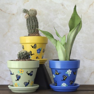 Spring Bee Buzz Yellow Flower Pot/Planter Small 4 Inch Painted Bee Planter Succulent Planter image 8