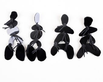 Pendientes DARK Spike, dos versiones, con tachuelas de acero inoxidable.