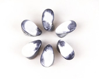 Drawer knobs, "fake horn", black and off-white marbled, set of 6 knobs - shape B
