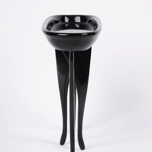 Oval dish on 8 slim legs, S, black image 9