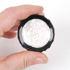 Maniglie per mobili 6 pz. "Rosetta", terrazzo bianco, con bordo nero, pezzi unici in resina sintetica