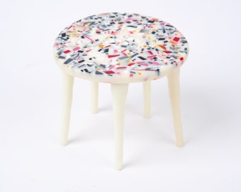 TERRAZZO decorative tray S with 6 legs, offwhite-black-red