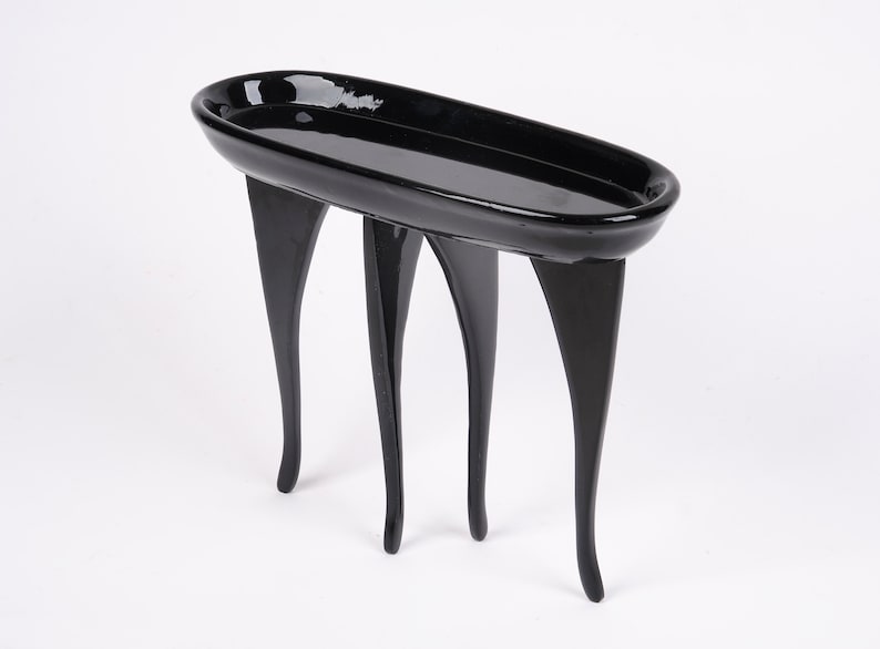 Oval dish on 8 slim legs, S, black image 1