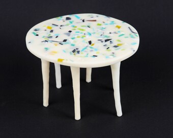 TERRAZZO decorative tray S with 6 legs, wool white-green
