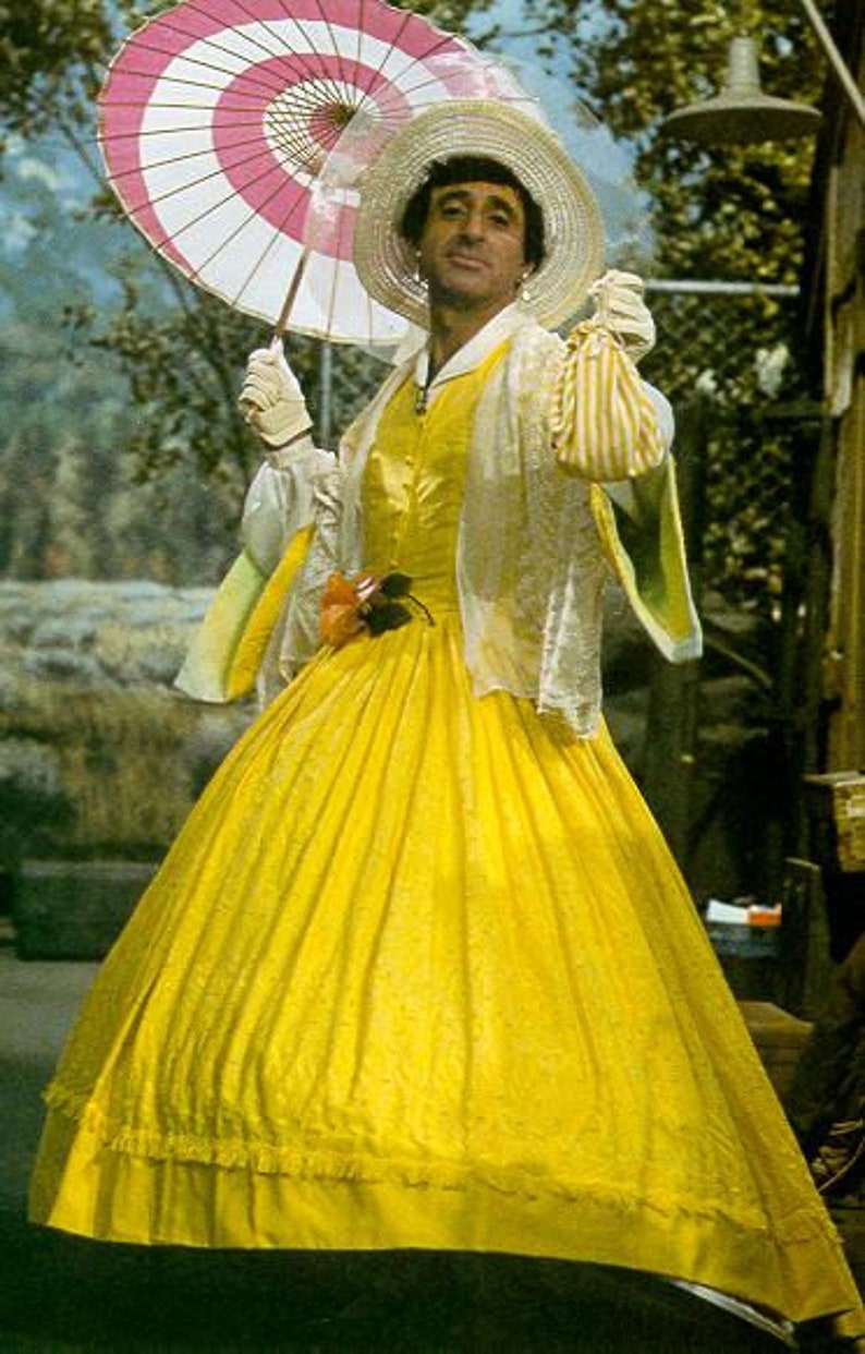 Photo of mash cast member jamie farr star of the MASH Television Series photograph