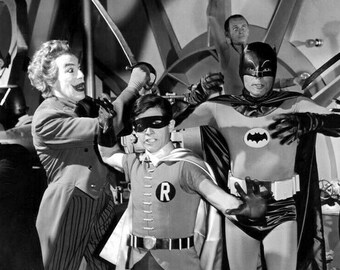 Memorabilia 8.5x11 PHOTOGRAPH .... the Batman Television Series Frank ...