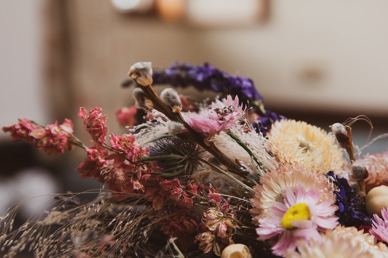 Halloween skull and dried floral wedding bouquet with tiny resin bird skulls, Dark academia or goth bridal bouquet, Large romantic flowers image 4