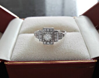 VINTAGE! STUNNING 14K White Gold Diamond Ring - ESTATE