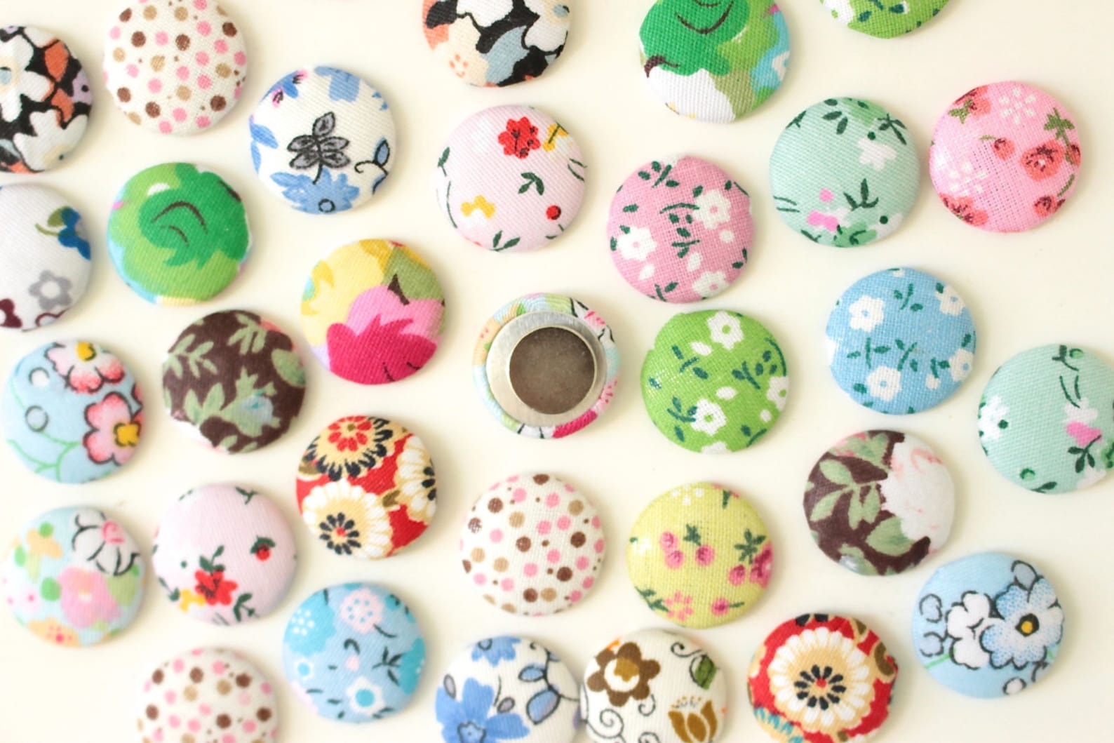 20mm Fabric Button Set Strong Floral Fabric Etsy