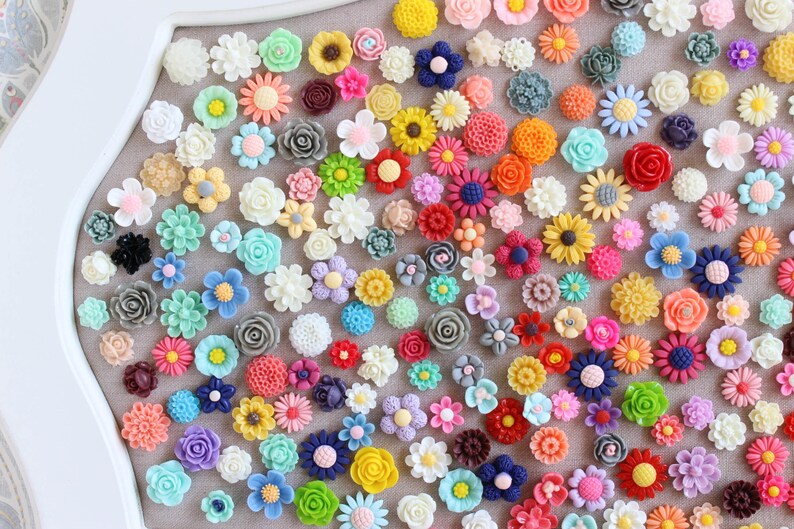 BESTSELLER Small Mixed Flower Thumbtacks, Mix Wild Flower Pushpin, Large Variety Floral Push Pin Set, Pretty Flower Pushpins, Ships Fast image 2