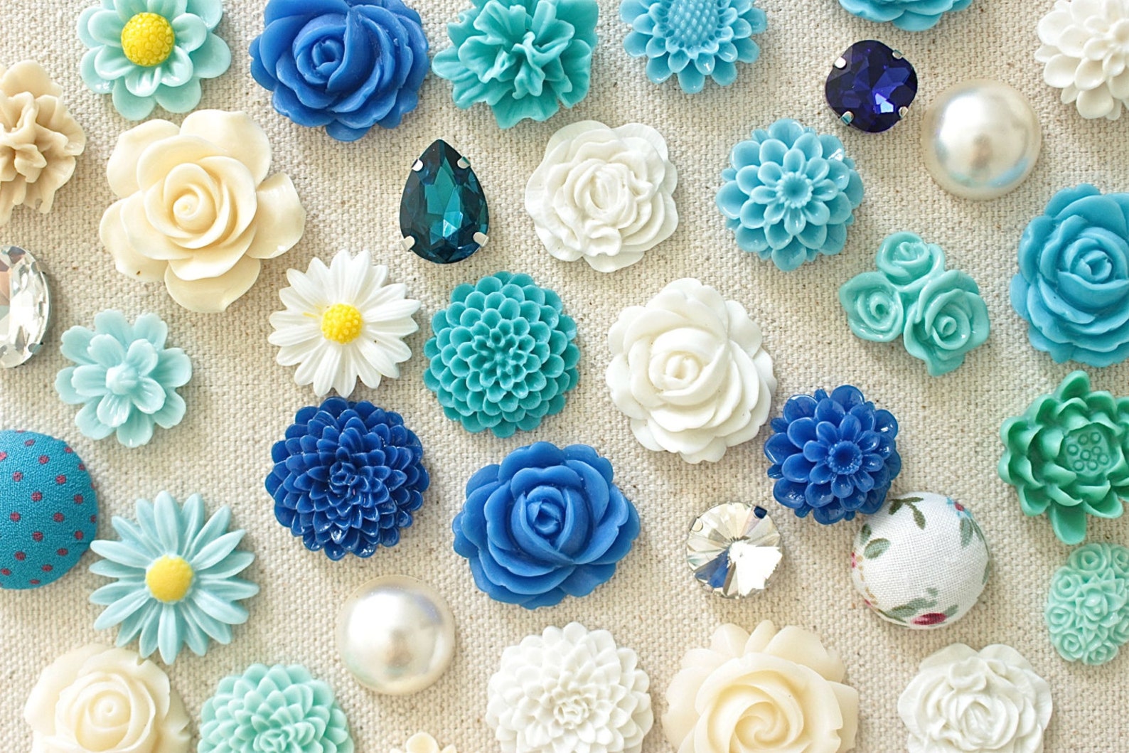 Blue and Ivory Flower Thumbtack Pretty Pushpin Set Corkboard Etsy