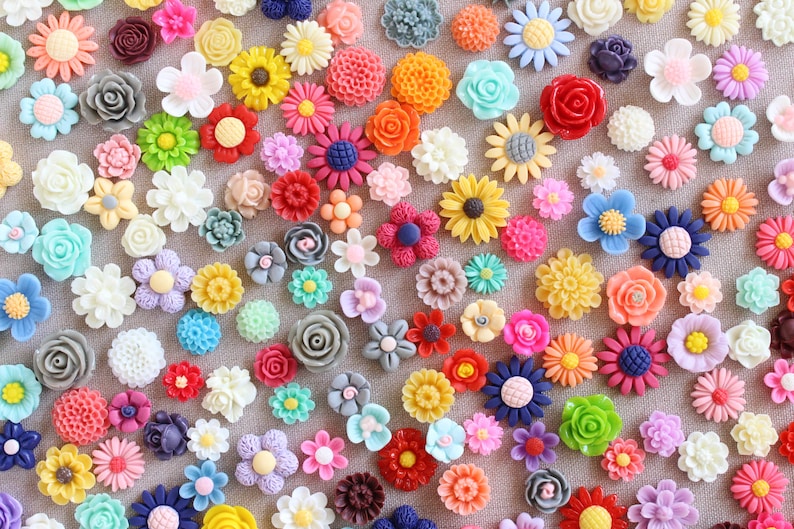 BESTSELLER Small Mixed Flower Thumbtacks, Mix Wild Flower Pushpin, Large Variety Floral Push Pin Set, Pretty Flower Pushpins, Ships Fast image 3