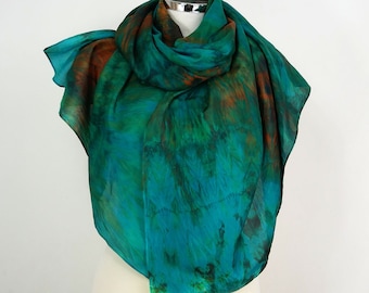 Écharpe en soie verte surdimensionnée Labyrinthe émeraude Royaume-Uni Châle en soie teint à la main pour une occasion spéciale Écharpe en soie vert bleu orange marron pour femme