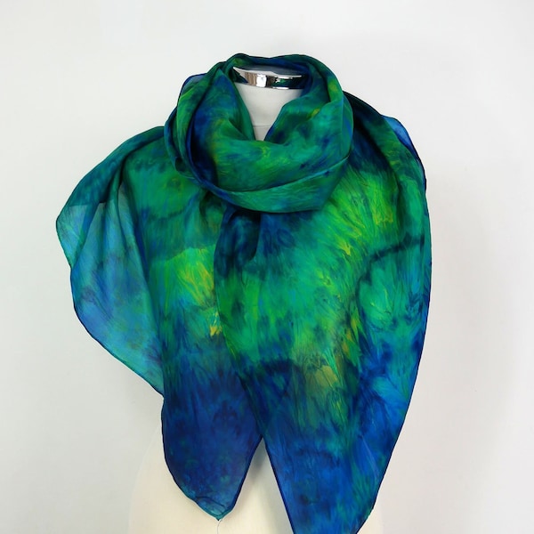 Foulard en soie bleu vert Amazon River Bleu jaune vert fait main Foulard en soie surdimensionné femme Vert bleu châle d'été Cadeau d'anniversaire petite amie