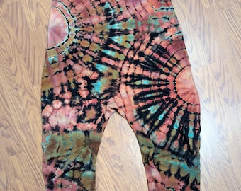 Wygodny kombinezon damski z nadrukiem tie-dye