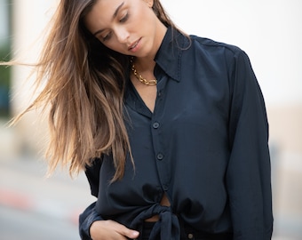 Women Black Bohemian 70's Oversize Collared Blouse, Formal Trendy Day to Evening Basic Must Have Long Sleeves Relaxed Fit Buttoned Down Top