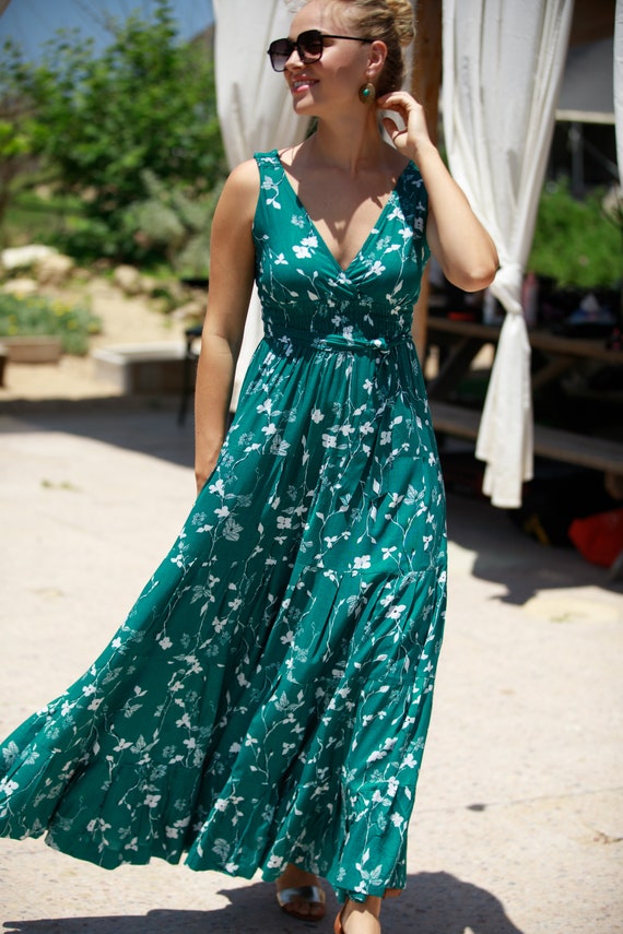 Emerald Green Maxi Dress, Fit and Flare High Waist Hippie Urban Evening \u0026  Day Summer Dress, Boho Romantic Floral \