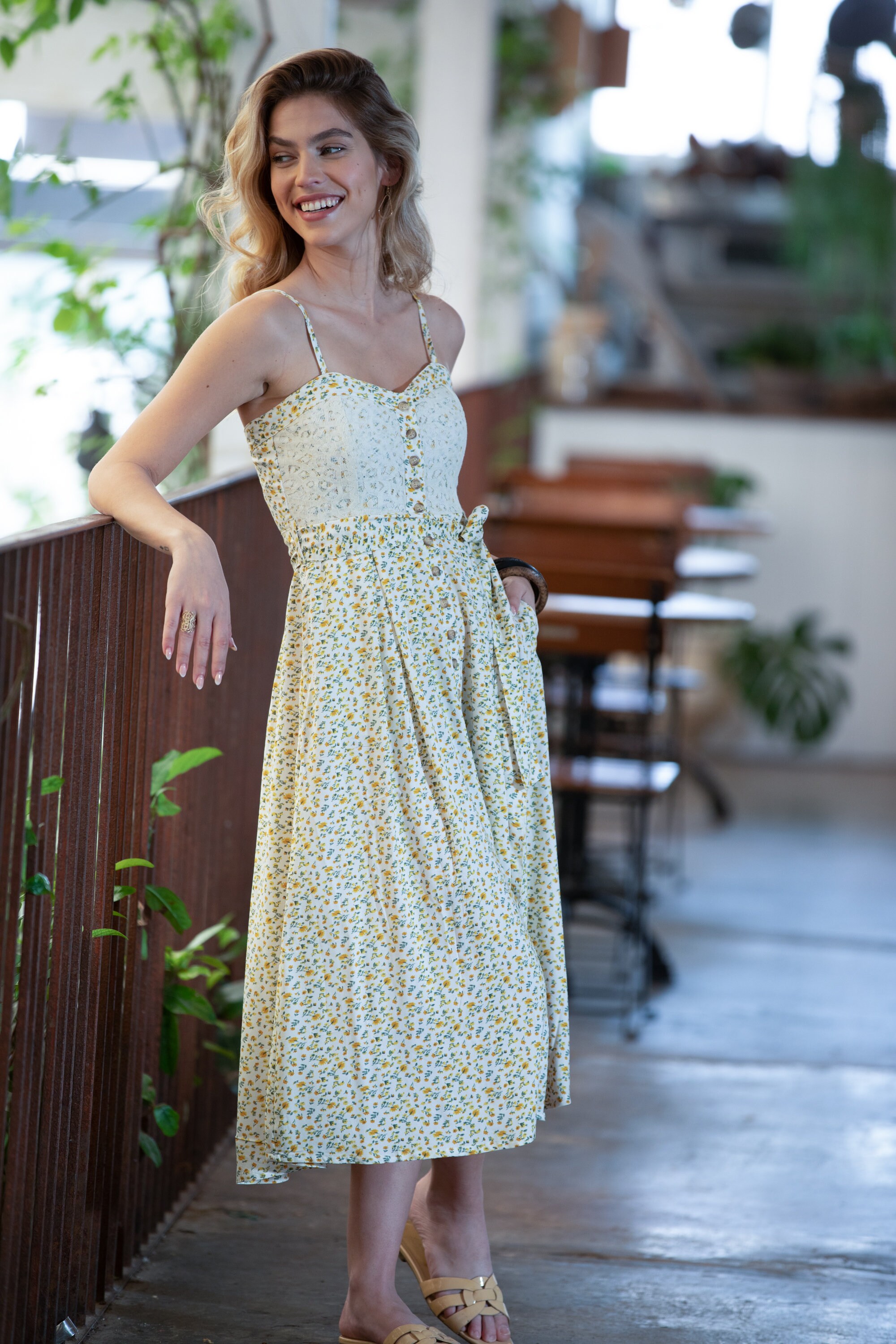 retro summer dress 6 Vintage Styles For A Flirty Look Vintage style Vintage Green Retro Print Mini