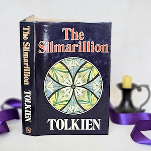 1977 Le Silmarillion par JRR Tolkien / 1ère édition BCA, Londres / Excellent état / Avant-propos / Généalogies / Prononciation / Index / Cartes