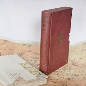 Dix cartes de 1919 - Douglas Haig's Depatches / JM Dent & Sons Londres / Caisse de dix grandes cartes pliantes en vrac des offensives de la Première Guerre mondiale