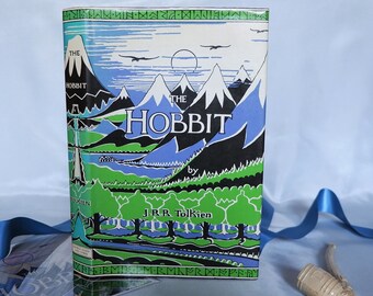 1978 The Hobbit by JRR Tolkien / 4th Edition, George Allen & Unwin / Maps, Colour Illustrations by Tolkien / Plus FREE Hobbit Greetings Card