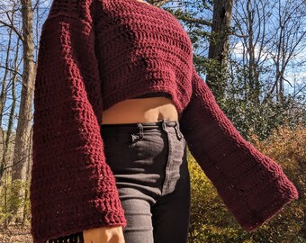 Pull court au crochet bordeaux à épaules dénudées