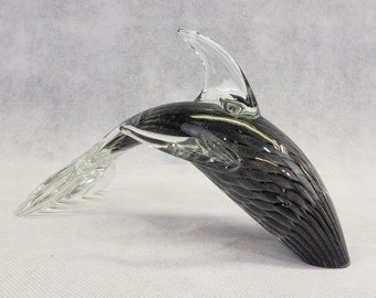 1960年代のFM Kontsglas Ronnebyの手吹きガラスのクジラのサイン入り