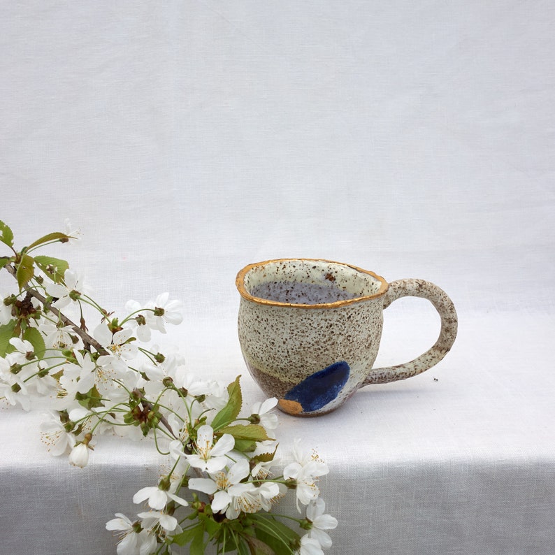Mug en céramique, mug en argile fait main, cadeau pour les amateurs de café, Wabi Sabi Home, vaisselle en grès, créée par un artiste avec 20 ans d'expérience, 220 ml/8 oz A