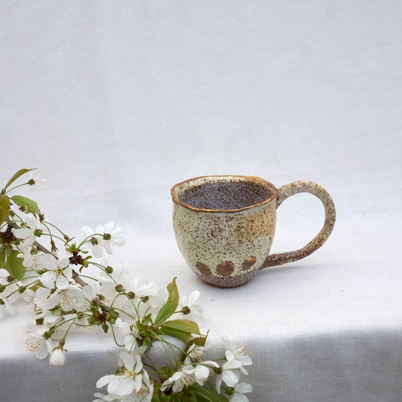 Mug en céramique, mug en argile fait main, cadeau pour les amateurs de café, Wabi Sabi Home, vaisselle en grès, créée par un artiste avec 20 ans d'expérience, 220 ml/8 oz C