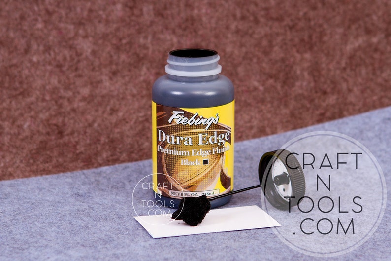 Peut inclure: Une bouteille de finition de bord de qualit&eacute; sup&eacute;rieure Fiebing's Dura Edge en noir. La bouteille est de 2 oz (59 ml).