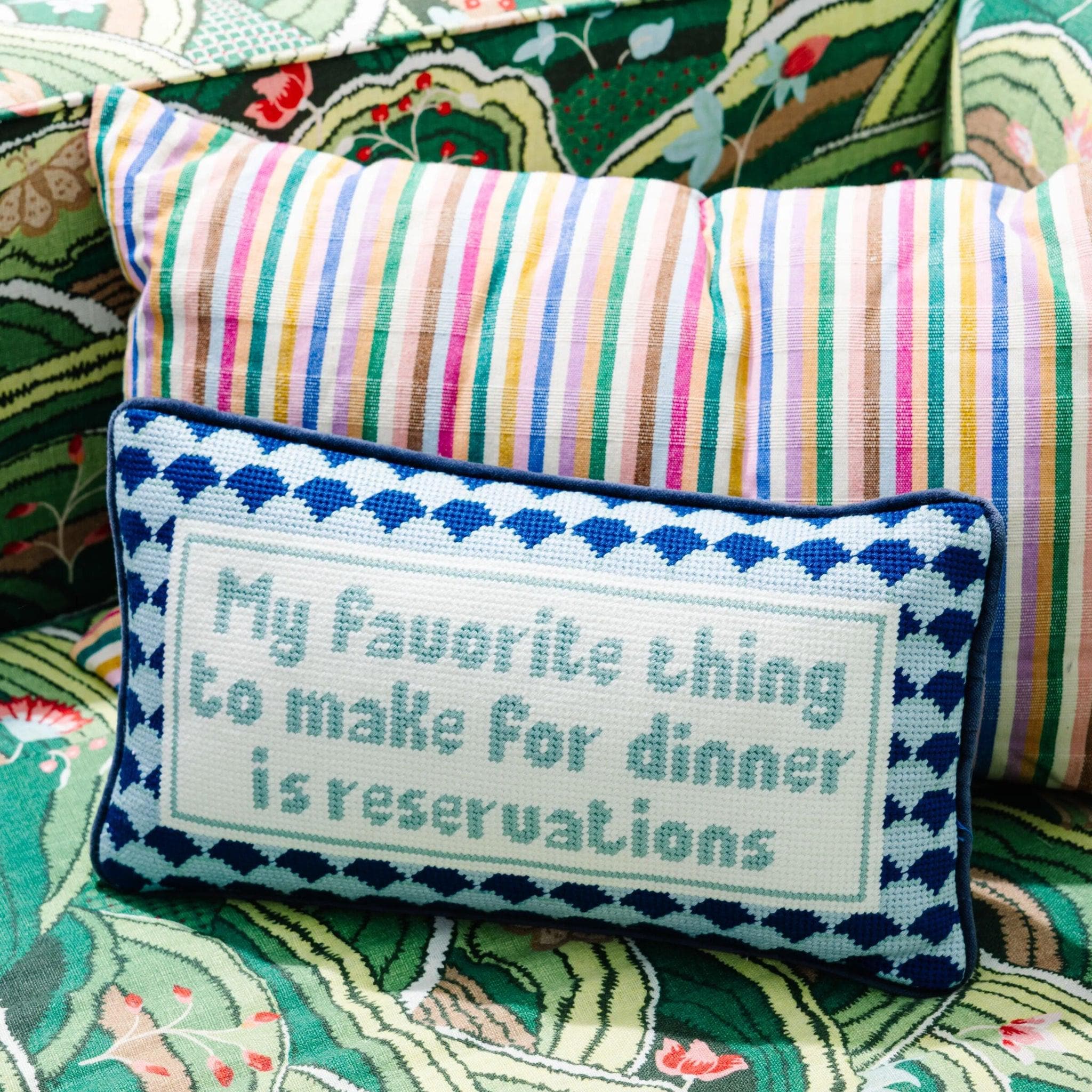 Heirloom Needlepoint Collection クッション Reservations Needlepoint Pillow, Cheeky Kitchen Throw Cushion