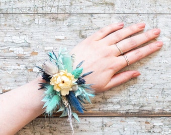 Dried Flower Wrist Corsage, Beautiful Dried Flowers made onto a Pearl Beaded Bracelet. Corsage for Prom, Wedding, Bridesmaid. Teal and Aqua.