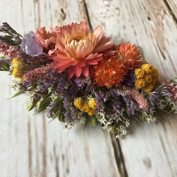 Precioso peine floral otoñal natural hecho a medida. Flores secas, adorno para el cabello de boda, novia, dama de honor, niña de las flores, accesorio para pinzas de flores