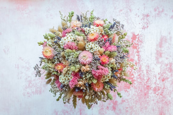Pretty 2024 wedding flowers