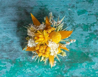 Dried Flower Hair Clip.  Natural Floral Hair Accessory made in your choice of colours and flowers. Wedding, Bride, Festival, Bespoke, Crown