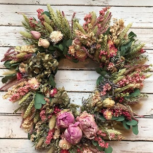 Natural Heart Wreath made from dried & preserved flowers. Can be sent as a funeral tribute or used as decoration or gift. Valentines image 7