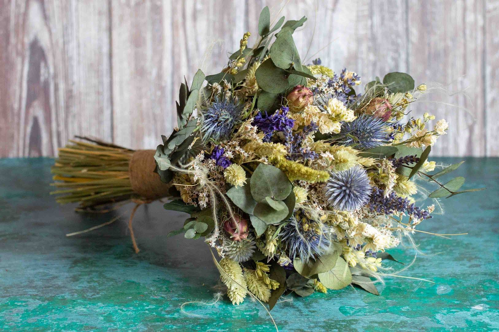 Dried Greenery Thistles Bouquet – VanCortlandt Farms