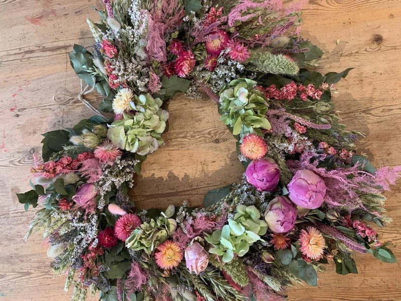 Natural Heart Wreath made from dried & preserved flowers. Can be sent as a funeral tribute or used as decoration or gift. Valentines image 5