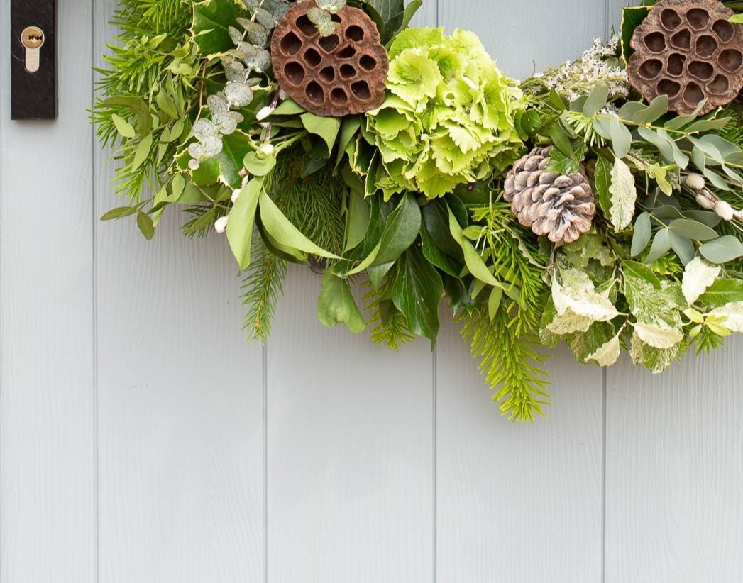 Christmas Wreath Making Kit. Festive Holiday Door Wreath. Workshop in a ...