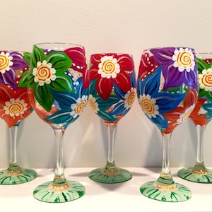 Happy Flowers Wine Glass