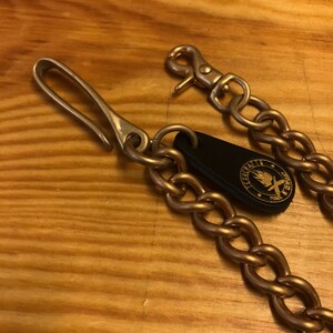 Schwere lange Panzer Sicherheit Geldbörse Kette an Fischhaken